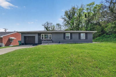 /international/us/105-robinson-drive-lawrenceburg-in-110107419609/