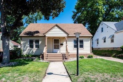 /international/us/1007-chestnut-street-pekin-il-110108193461/