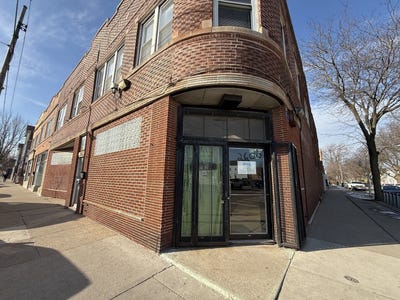 /international/us/2602-w-47th-street-chicago-il-110105644518/