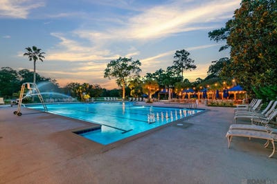 /international/us/104-tchefuncte-oaks-dr-mandeville-la-110099853072/