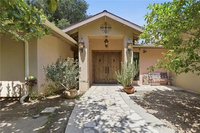 /international/us/4908-calvin-avenue-tarzana-ca-110108077185/