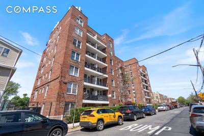 /international/us/84-70-129th-street-queens-ny-110099366344/