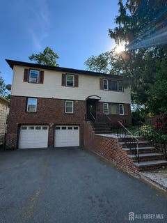 /international/us/22-evelyn-court-maplewood-nj-110108165998/