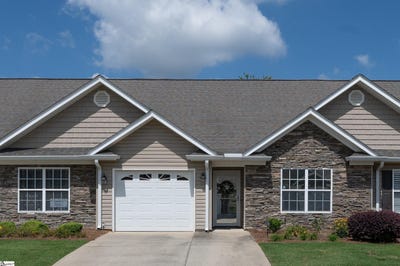 /international/us/109-shalom-drive-simpsonville-sc-110119960259/