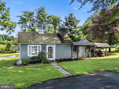 /international/us/28-w-main-street-elverson-pa-110101217266/