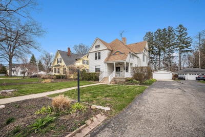 /international/us/359-pearl-street-south-haven-mi-110098784951/?lang=fr