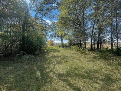 /international/us/2845-boehnke-road-muldoon-tx-110104219752/