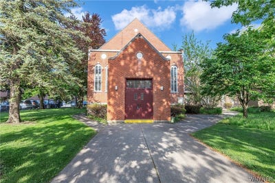/international/us/9-bristol-avenue-lockport-ny-110106469876/