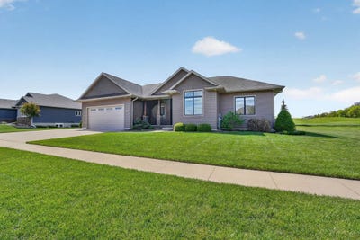 /international/us/205-flintstone-drive-waverly-ia-110107853089/
