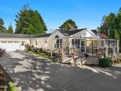 /international/us/240-sw-view-drive-waldport-or-110104930007/