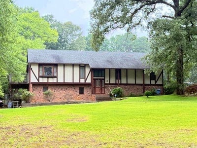 /international/us/9902-vaughan-rd-north-dinwiddie-va-110101367564/