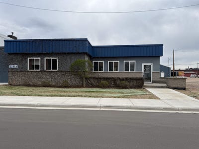 /international/us/2241-madison-street-stevens-point-wi-110105864090/