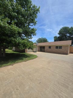 /international/us/301-bennett-drive-dumas-tx-110108537455/
