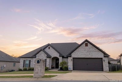 /international/us/1717-creekview-sherwood-ar-110106472834/