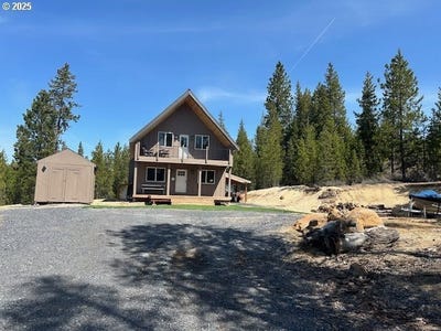 /international/us/141018-emerald-meadows-way-crescent-lake-or-110099105358/