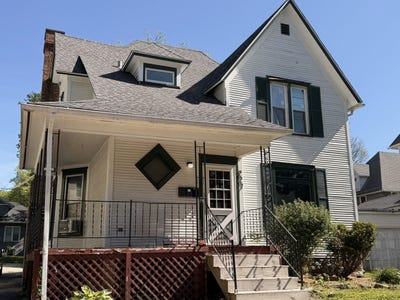 /international/us/227-w-locust-street-dekalb-il-110108176201/