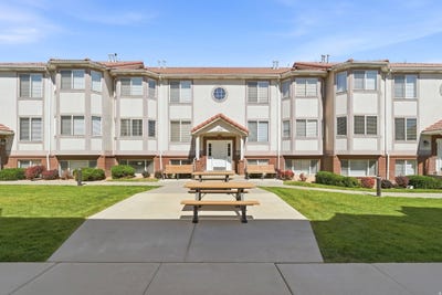 /international/us/529-n-790-e-provo-ut-110108942734/
