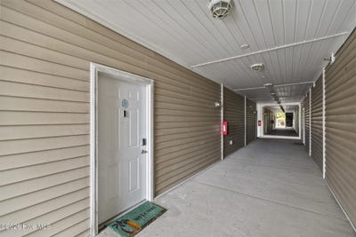 /international/us/100-gateway-condos-drive-surf-city-nc-110105873329/