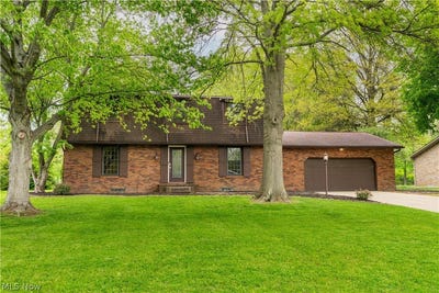 /international/us/5787-eastview-street-louisville-oh-110107826809/