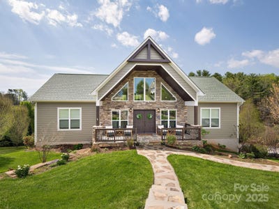 /international/us/29-enchanted-oak-lane-alexander-nc-110101011449/