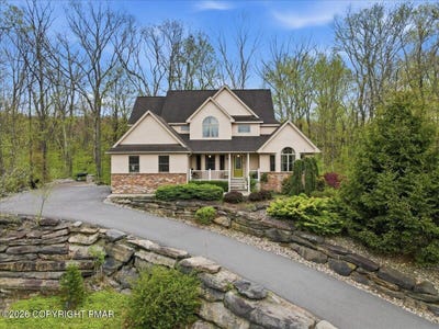 /international/us/917-mckinley-way-east-stroudsburg-pa-110107930483/