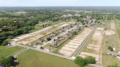 /international/us/sienna-drive-lot-3b-blk-3-alvord-tx-110091032366/