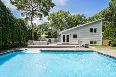 /international/us/2976-quogue-riverhead-rd-east-quogue-ny-110119521175/