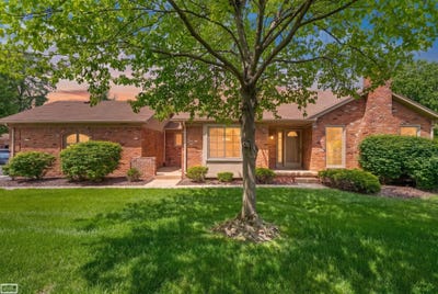 /international/us/41010-w-rosewood-drive-clinton-township-mi-110108331425/