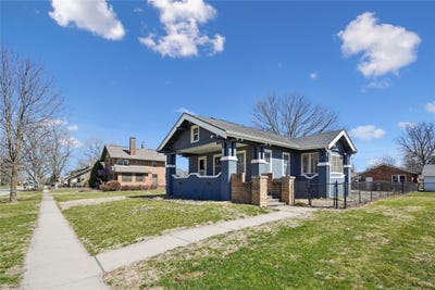/international/us/340-ne-cherry-avenue-earlham-ia-110106735214/