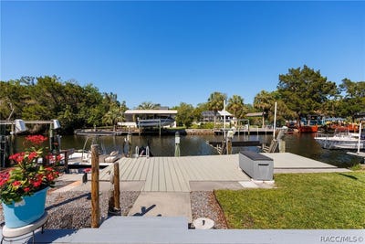 /international/us/11491-w-riverhaven-drive-homosassa-fl-110105917701/
