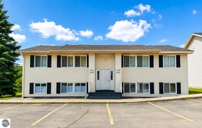 /international/us/3800-vale-drive-traverse-city-mi-110108916053/