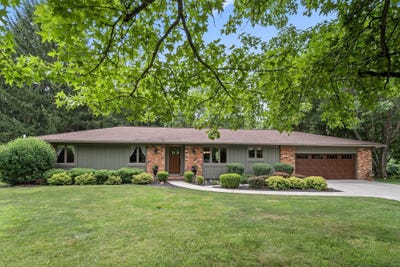 /international/us/2125-carriage-road-powell-oh-110100845953/