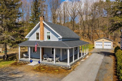 /international/us/30-vermont-route-12-hartland-vt-110107208657/