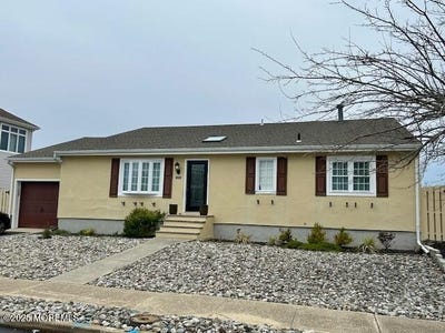 /international/us/318-aldo-drive-toms-river-nj-110107513003/