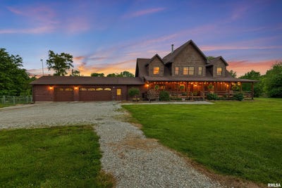 /international/us/19619-kirkland-road-carlinville-il-110108444201/
