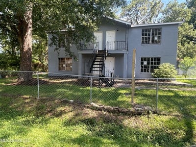/international/us/6418-walnut-street-moss-point-ms-110092965428/