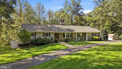 /international/us/7510-willowbrook-road-fairfax-station-va-110120414585/