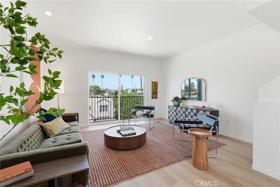 /international/us/1428-s-cloverdale-avenue-los-angeles-ca-110107744772/