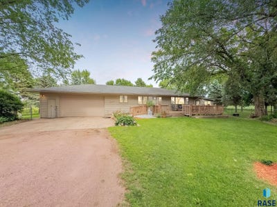 /international/us/26470-484th-ave-valley-springs-sd-110100820966/