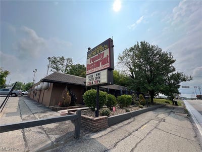 /international/us/1901-youngstown-warren-girard-oh-110085261862/