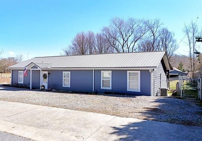 /international/us/91-hickory-street-hayesville-nc-110106126394/