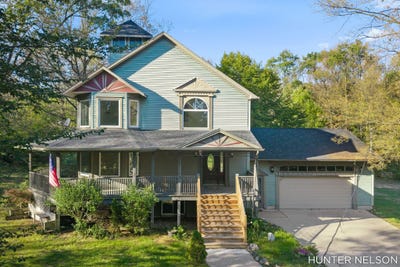 /international/us/16777-tyrone-avenue-kent-city-mi-110110362875/