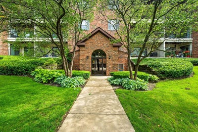 /international/us/611-hapsfield-lane-buffalo-grove-il-110108906214/