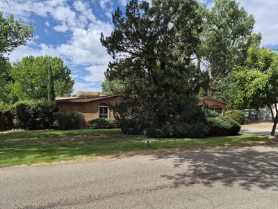 /international/us/1020-stuart-road-nw-albuquerque-nm-110109083034/