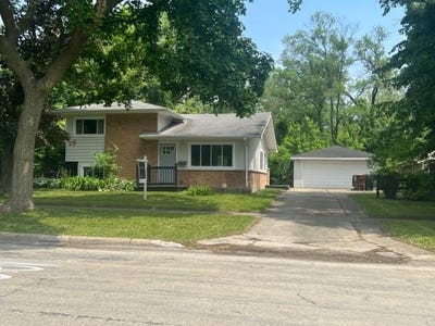 /international/us/175-westwood-drive-park-forest-il-110096984914/