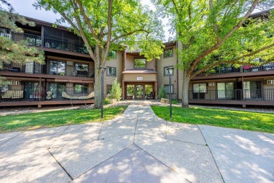 /international/us/7501-w-101st-street-bloomington-mn-110119297980/