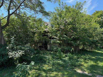 /international/us/304-s-union-street-plymouth-il-110094584658/