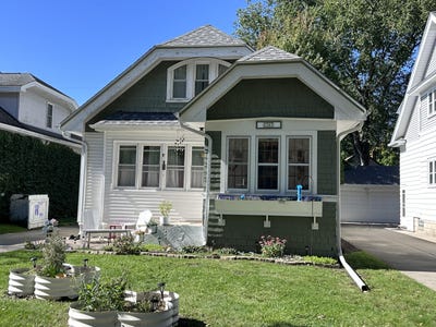 /international/us/2367-n-70th-st-wauwatosa-wi-110110388816/