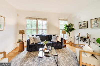 /international/us/4408-longfellow-street-hyattsville-md-110107719323/
