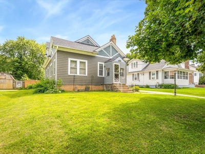/international/us/1247-w-logan-street-freeport-il-110109142340/